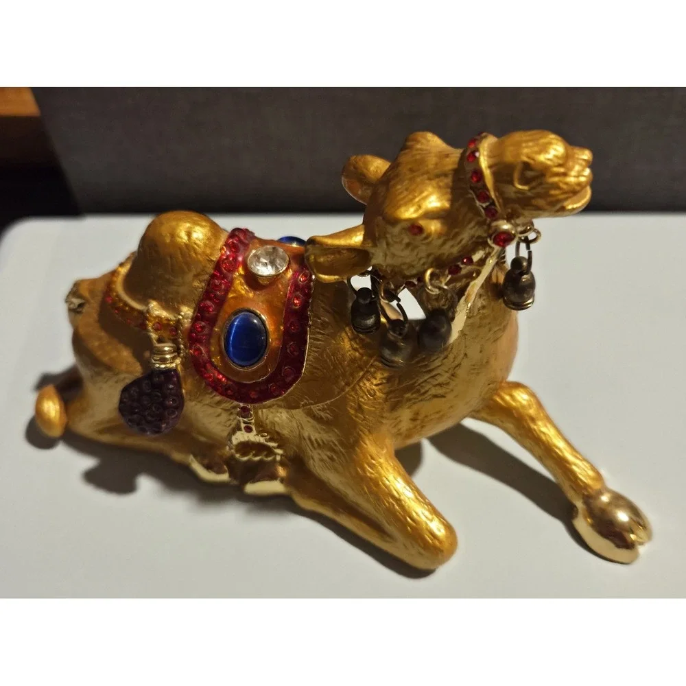 QIFU vintage trinket